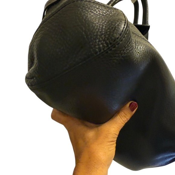 Cole Haan Elegant Black Leather Tote Bag in great conditions comfy and chic - Picture 7 of 16